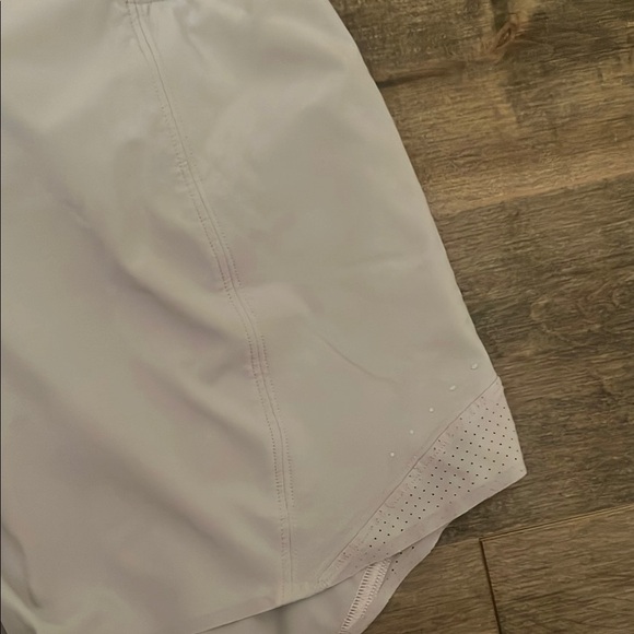Light gray lululemon shorts - Picture 5 of 6
